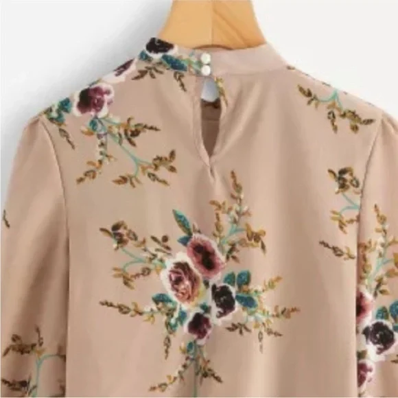 Macy’s Floral Chiffon Pleated Blouse - Picture 6 of 8